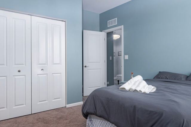 303 Owen Court, Oswego, IL 60543