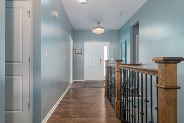 303 Owen Court, Oswego, IL 60543