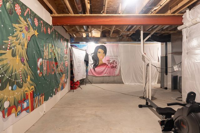 303 Owen Court, Oswego, IL 60543