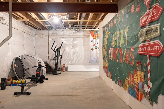 303 Owen Court, Oswego, IL 60543