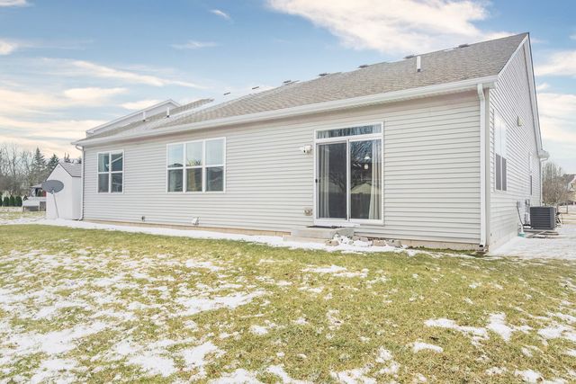 303 Owen Court, Oswego, IL 60543