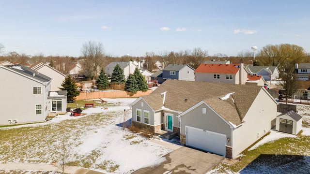 303 Owen Court, Oswego, IL 60543