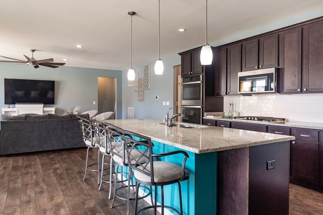 303 Owen Court, Oswego, IL 60543