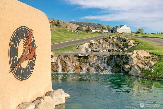 87 Red Hawk Drive, Orondo, WA 98843