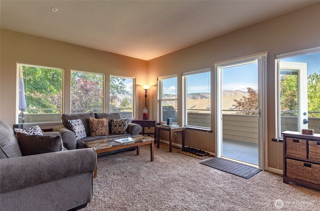 87 Red Hawk Drive, Orondo, WA 98843