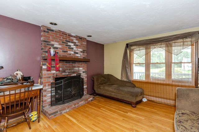 5 Spruce Street, Blackstone, MA 01504