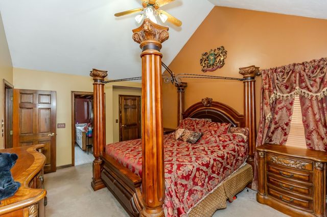 5 Spruce Street, Blackstone, MA 01504