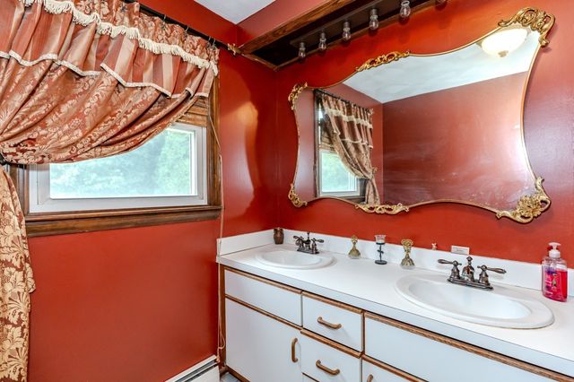 5 Spruce Street, Blackstone, MA 01504