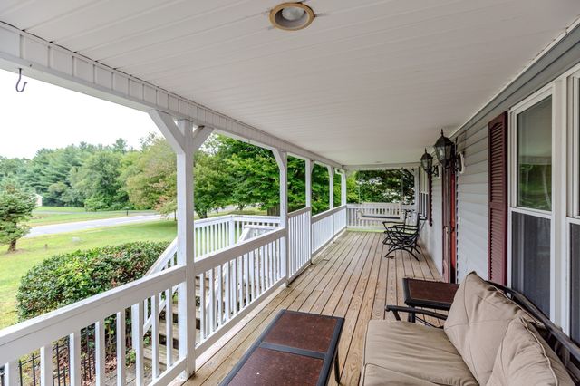 5 Spruce Street, Blackstone, MA 01504