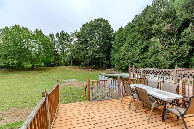 5 Spruce Street, Blackstone, MA 01504