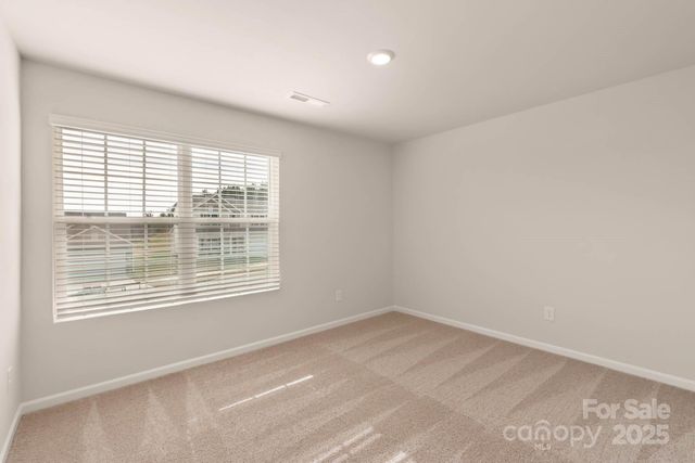 1048 Russell Drive, Winston Salem, NC 27127