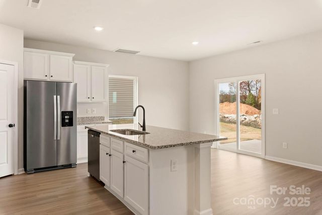 1048 Russell Drive, Winston Salem, NC 27127