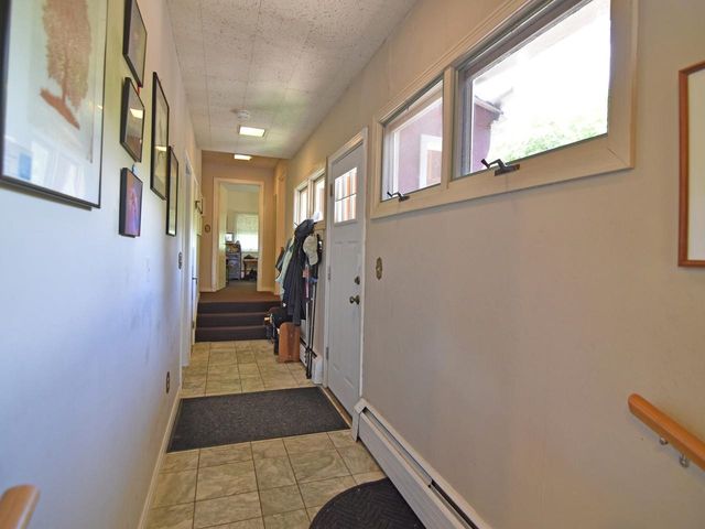 33 Summit Ridge, Burlington, VT 05401