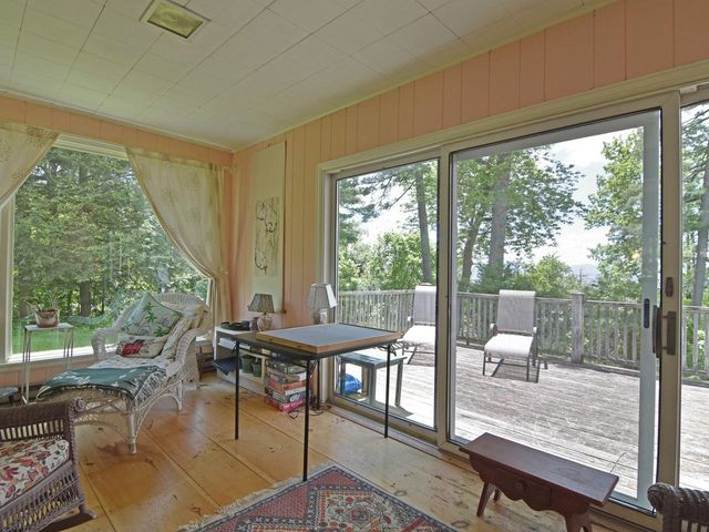 33 Summit Ridge, Burlington, VT 05401