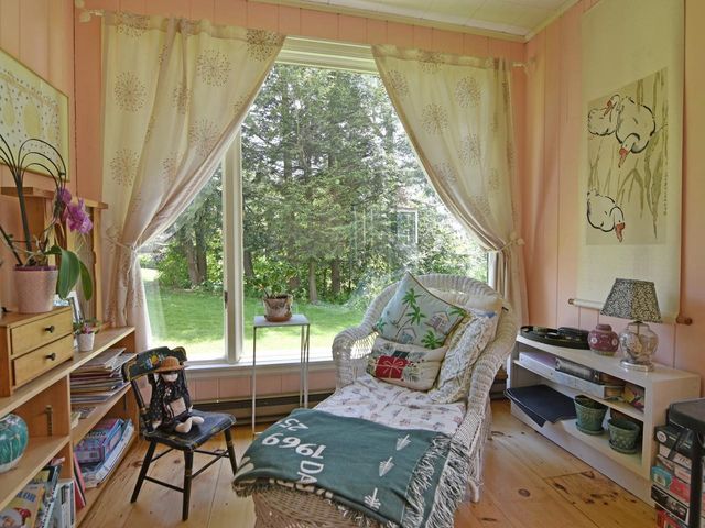 33 Summit Ridge, Burlington, VT 05401