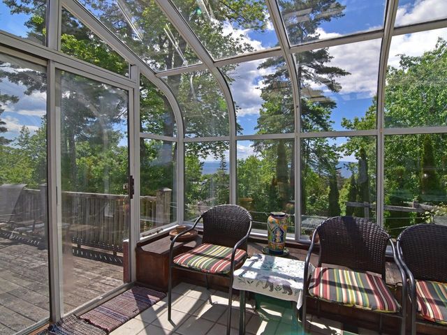33 Summit Ridge, Burlington, VT 05401