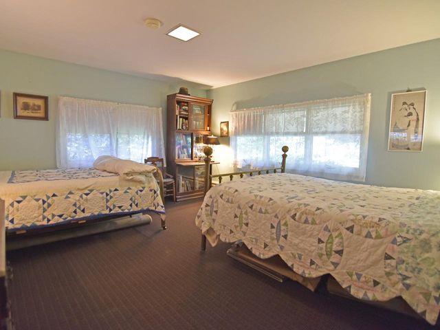 33 Summit Ridge, Burlington, VT 05401