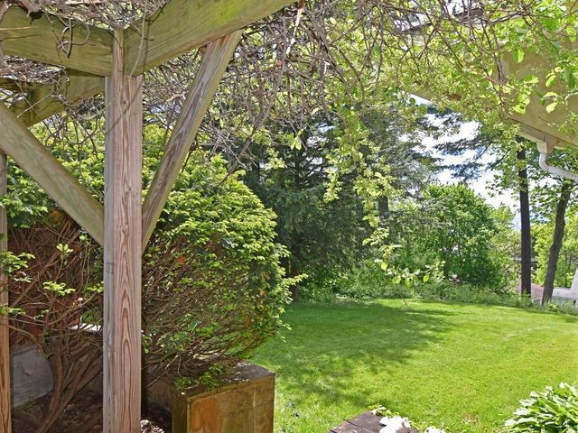 33 Summit Ridge, Burlington, VT 05401