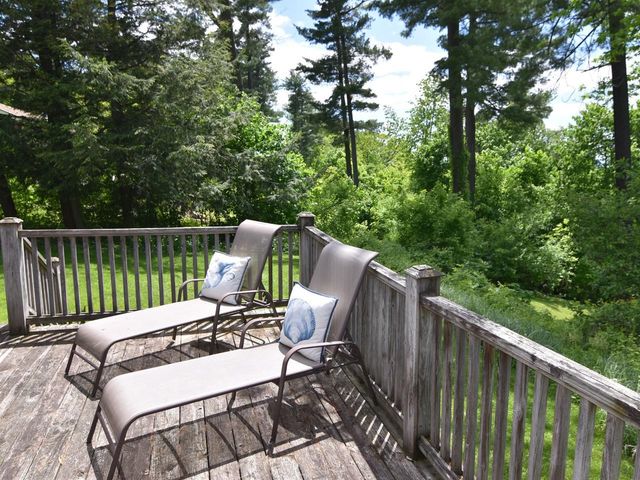 33 Summit Ridge, Burlington, VT 05401