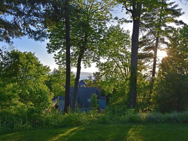 33 Summit Ridge, Burlington, VT 05401