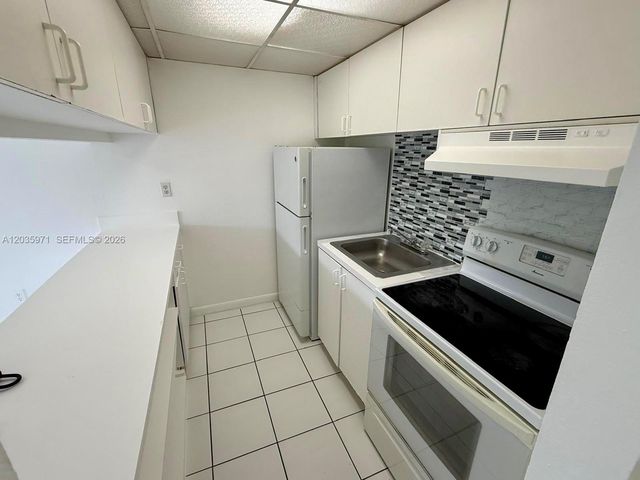 291 NW 177th Street C-107, Miami Gardens, FL 33169