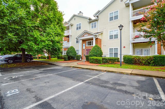 10663 Hill Point Court, Charlotte, NC 28262