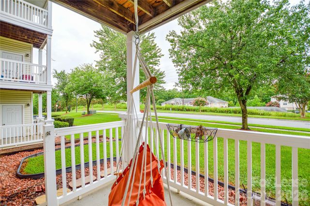 10663 Hill Point Court, Charlotte, NC 28262