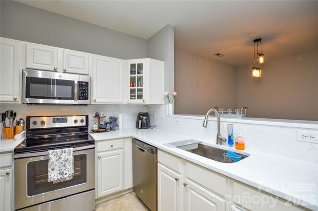10663 Hill Point Court, Charlotte, NC 28262