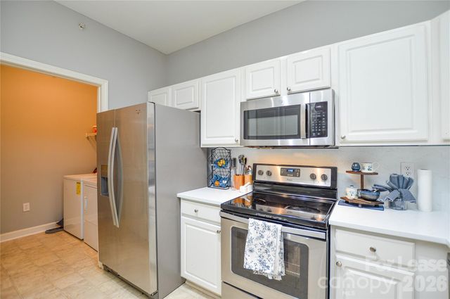 10663 Hill Point Court, Charlotte, NC 28262