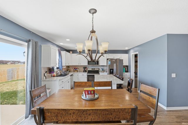 1902 Waynedale Drive, Garrett, IN 46738