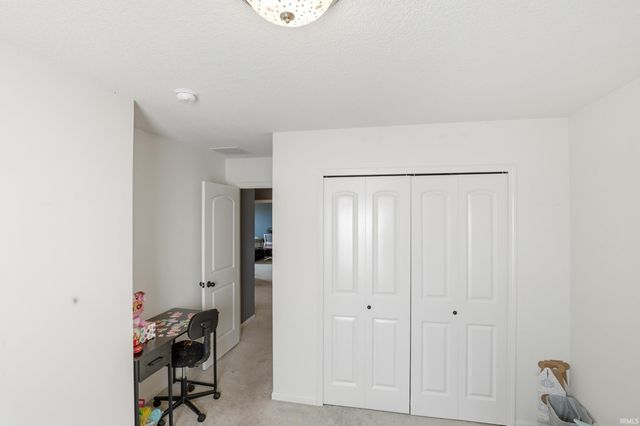 1902 Waynedale Drive, Garrett, IN 46738