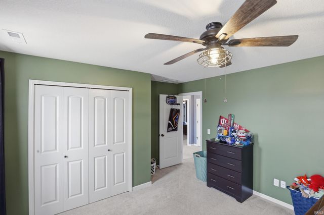 1902 Waynedale Drive, Garrett, IN 46738