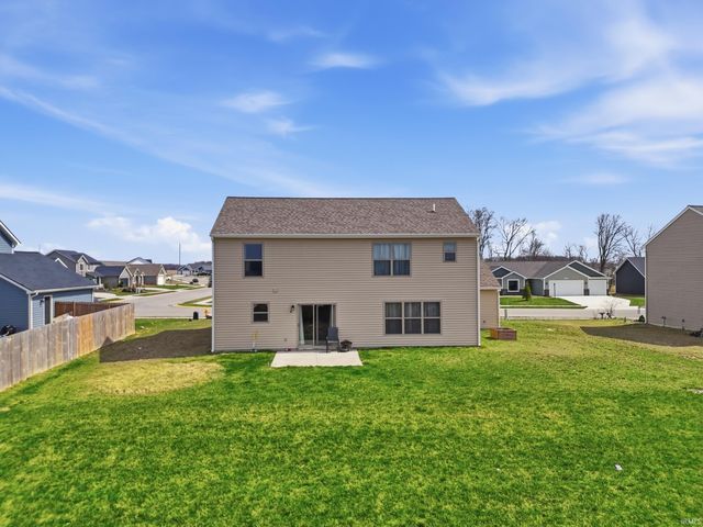 1902 Waynedale Drive, Garrett, IN 46738