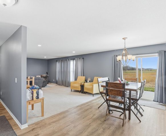 1902 Waynedale Drive, Garrett, IN 46738