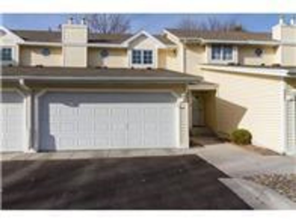 253 Maureen Lane NE, Columbia Heights, MN 55421