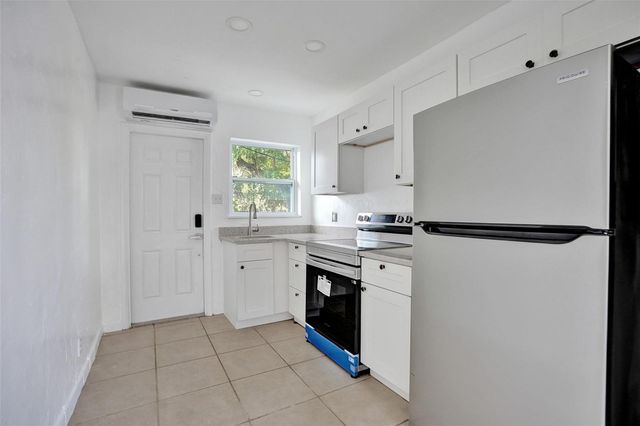 306 NE 13th Avenue, Pompano Beach, FL 33060