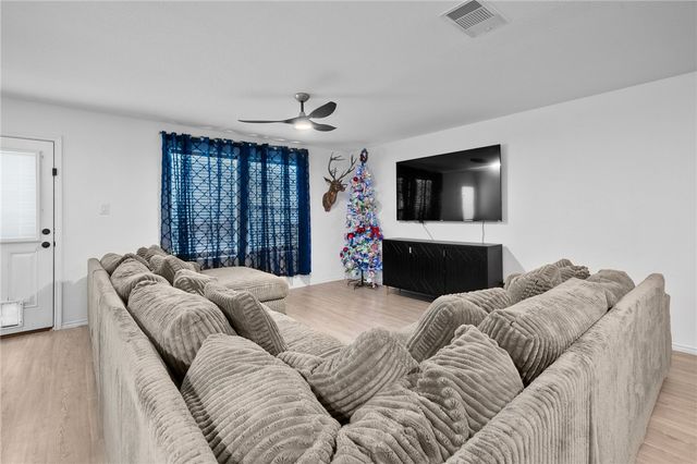 1118 Demeter Dr, Portland, TX 78374