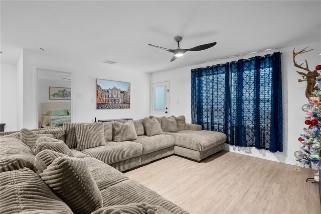 1118 Demeter Dr, Portland, TX 78374