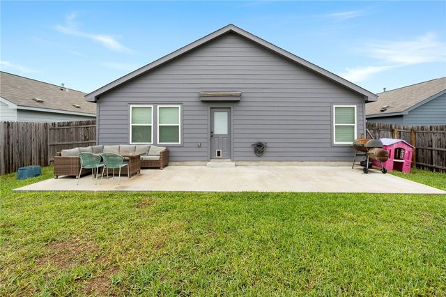 1118 Demeter Dr, Portland, TX 78374