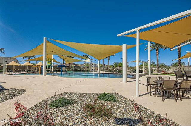 16064 W SOFT WIND Drive, Surprise, AZ 85387