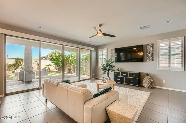 16064 W SOFT WIND Drive, Surprise, AZ 85387