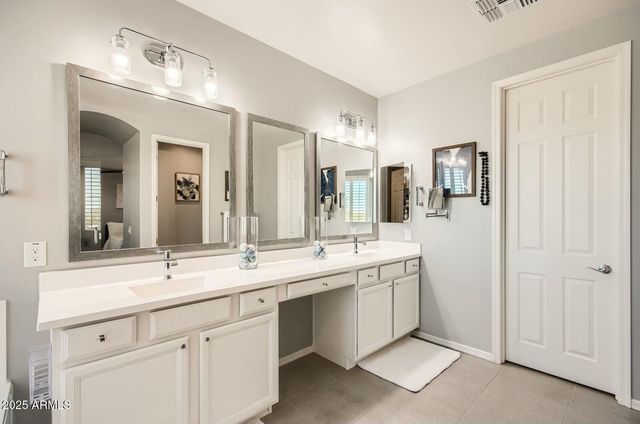 16064 W SOFT WIND Drive, Surprise, AZ 85387