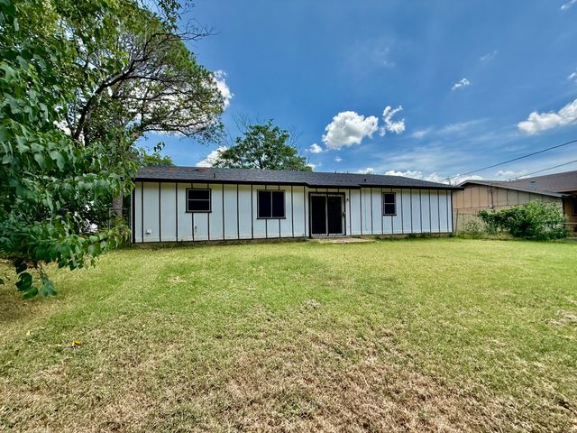 6804 Margaret Drive, Forest Hill, TX 76140