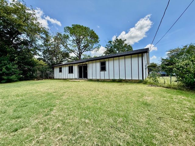 6804 Margaret Drive, Forest Hill, TX 76140