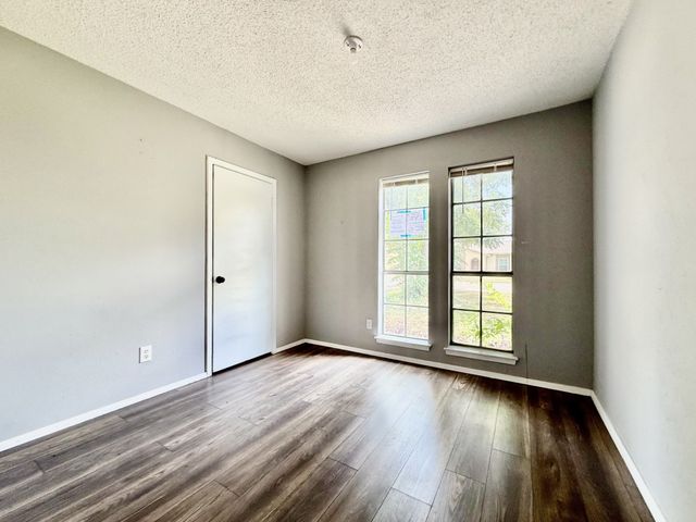 6804 Margaret Drive, Forest Hill, TX 76140