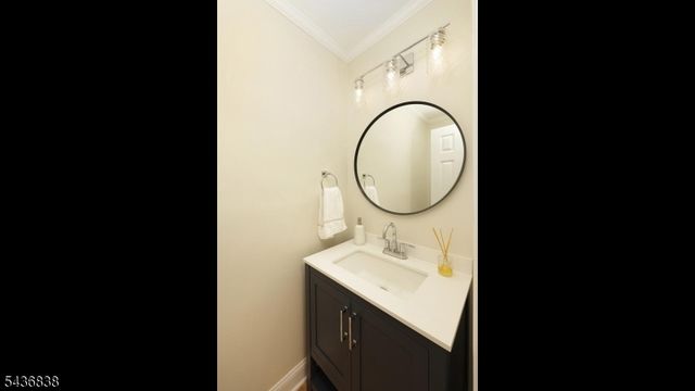97 Sunrise Dr, Long Hill Twp., NJ 07933