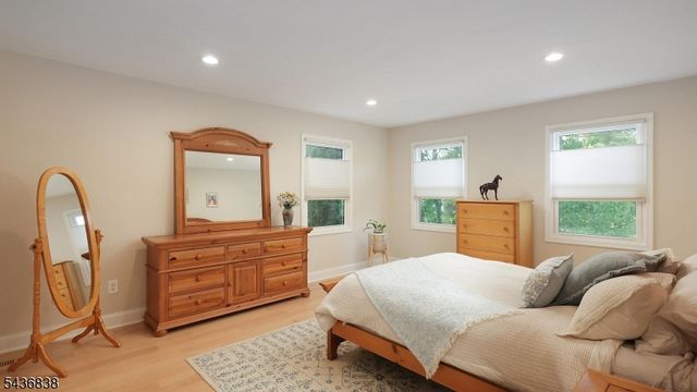 97 Sunrise Dr, Long Hill Twp., NJ 07933