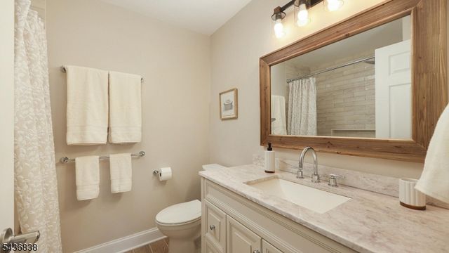 97 Sunrise Dr, Long Hill Twp., NJ 07933
