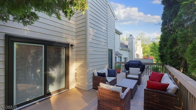 97 Sunrise Dr, Long Hill Twp., NJ 07933