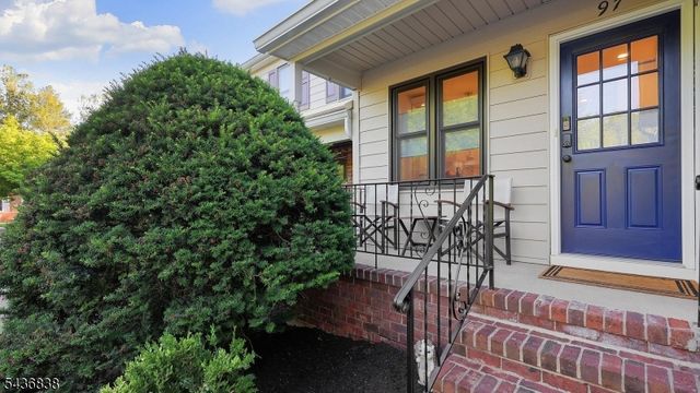 97 Sunrise Dr, Long Hill Twp., NJ 07933